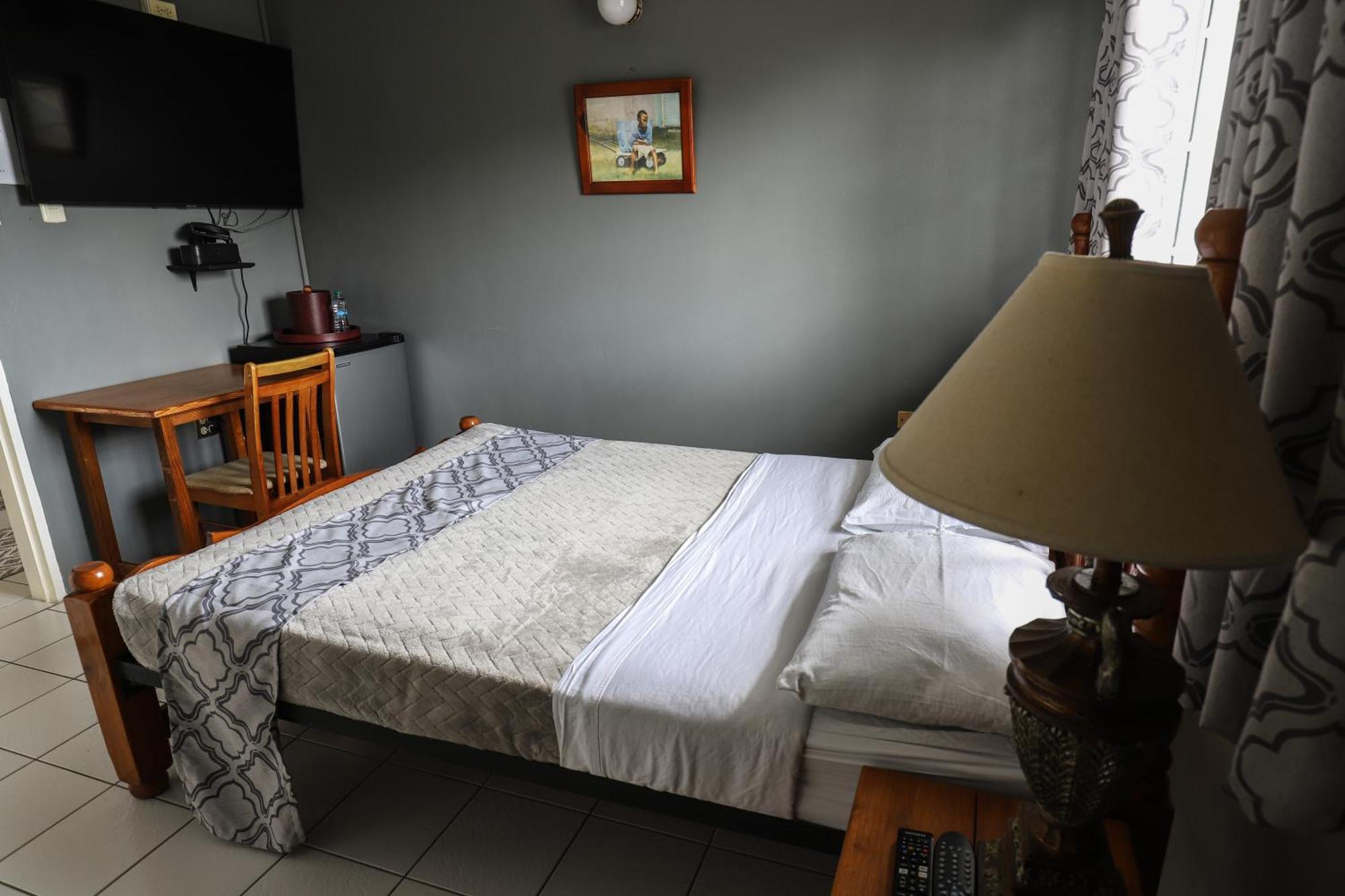 Airport Inn Piarco Eksteriør billede